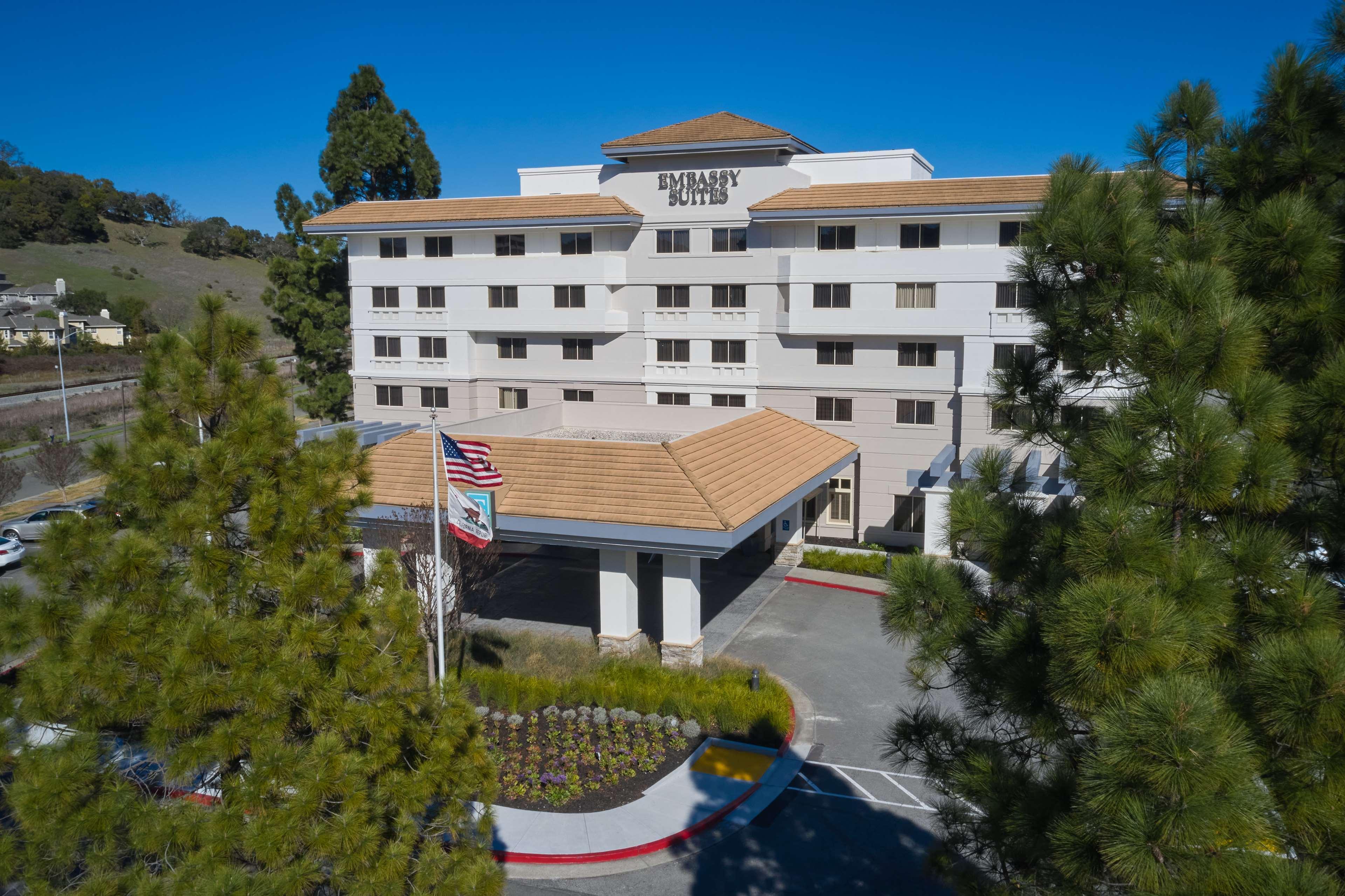 Embassy Suites By Hilton San Rafael Marin County Bagian luar foto